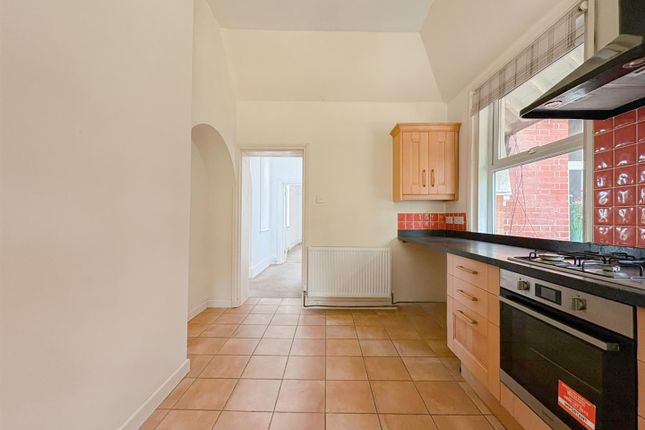 9 Merivale, Chowns Hill, Hastings photo 4