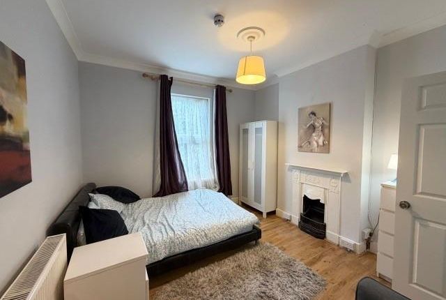 Wellesley Road, Harrow photo 2