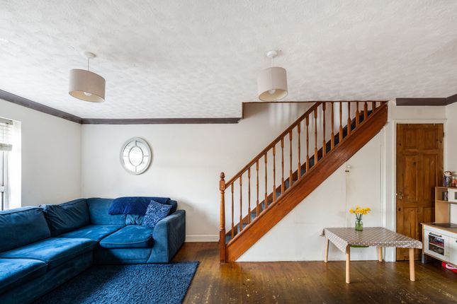 13a Sherwood Crescent, Reigate photo 2