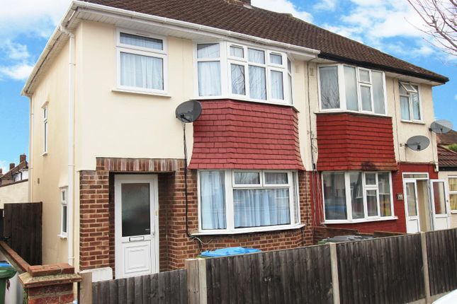 Thumbnail Property to rent in Woodhurst Road, London