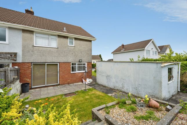 5, Pant Glas, Swansea photo 4