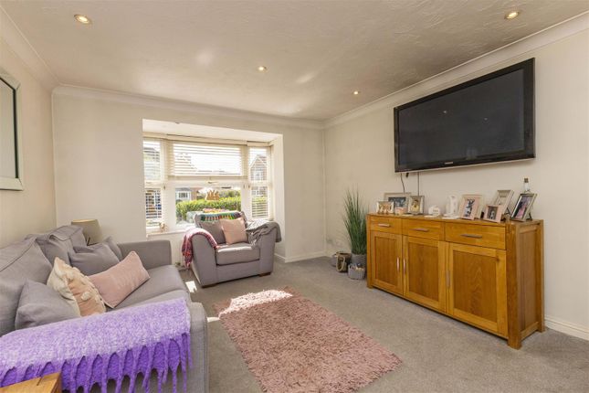 21, Nine Acres, Slough photo 4