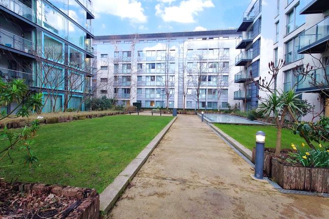Thumbnail Flat for sale in Cardinal Building, Hayes, Greater London