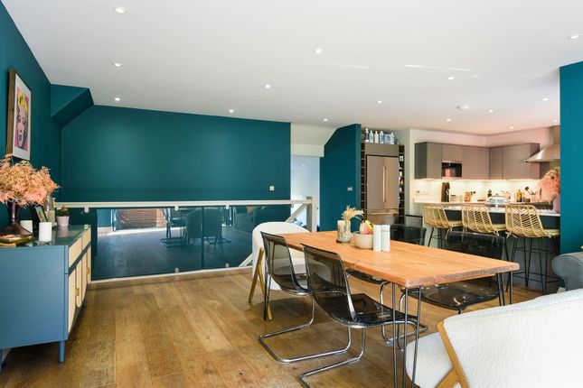 26 Roffes Lane, Caterham photo 2