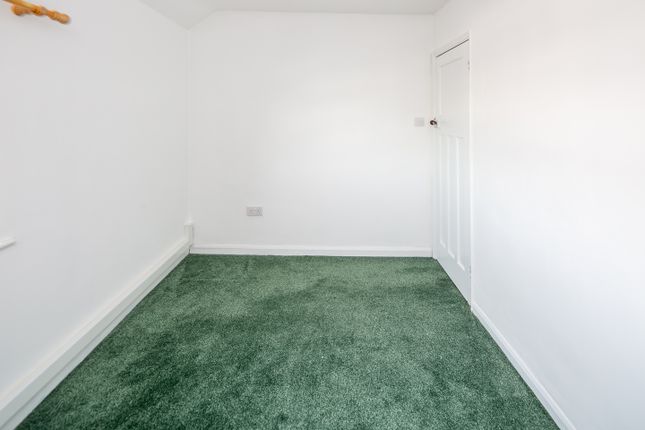 Terraced house to rent in The Crescent, Steeple Aston, Bicester