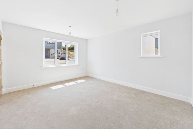 10, Upton Green, Bude photo 4