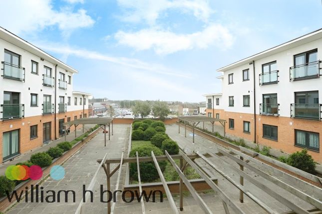 Property to rent in Hogg Lane, Grays