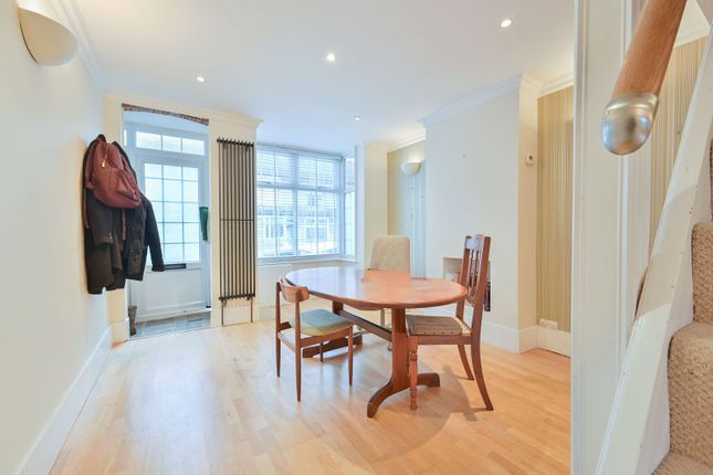 Grover Road, WD19, Bushey photo 4