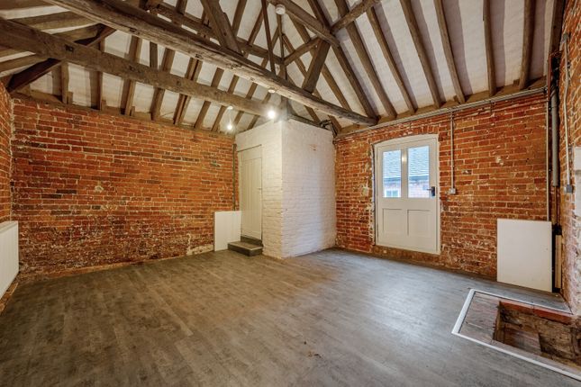 9, Tannery Lane, Bramley photo 3