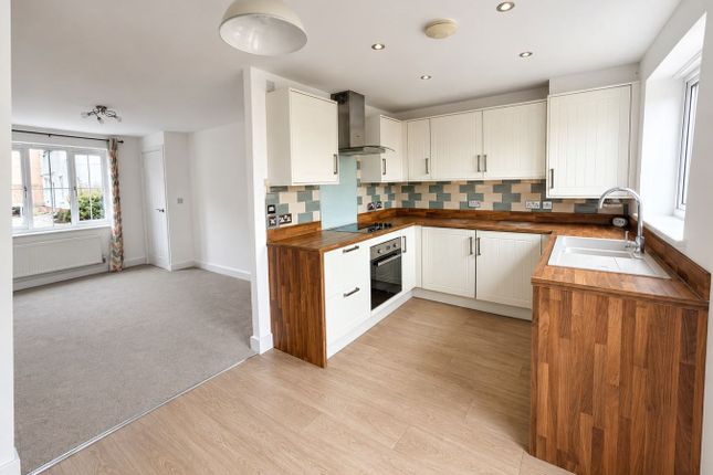 74, Legerton Drive, Clacton-on-Sea photo 3