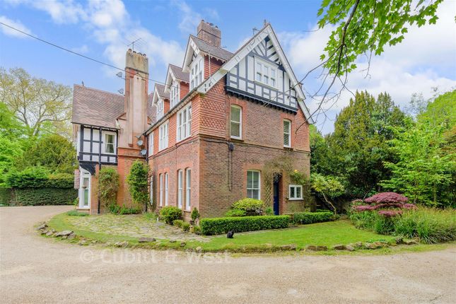 2-bed flat on Margery Hall, Reigate Hill, Reigate, £335,000