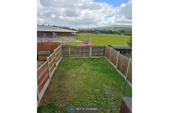 Schoolfield Road, Grays photo 2