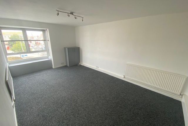 Thumbnail Flat to rent in Park Street, Weymouth