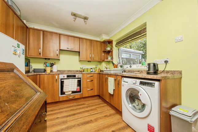 51, Yew Tree Rise, Ipswich photo 4