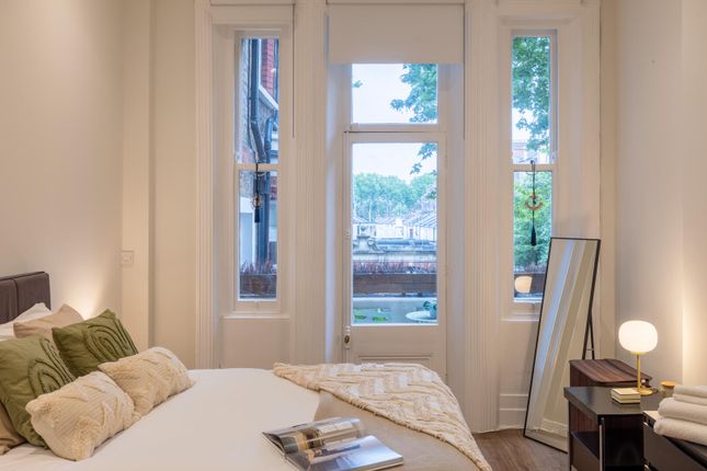 Flat 4, 5, Brechin Place, London photo 4