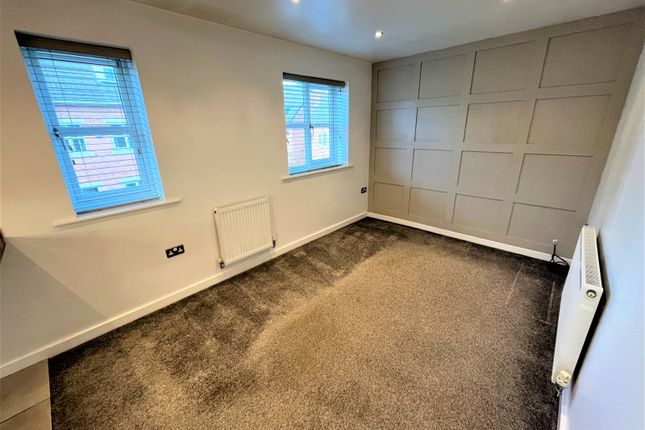 12, Gilcar Villas, Normanton photo 3