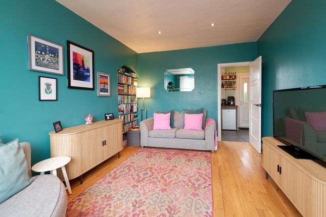 81, Clydesdale Avenue, Paisley photo 4