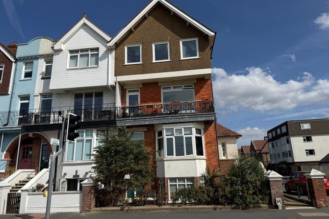 2-bed house on 69C South Terrace, Littlehampton, £50,000