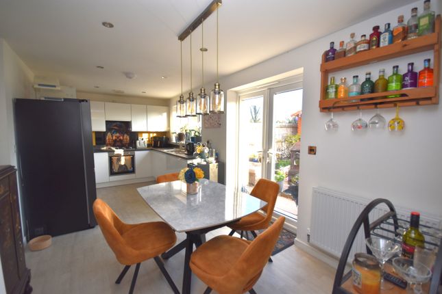 7, Argus Gardens, Whitchurch photo 3