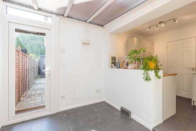 9, Gurney Drive, Reading photo 4