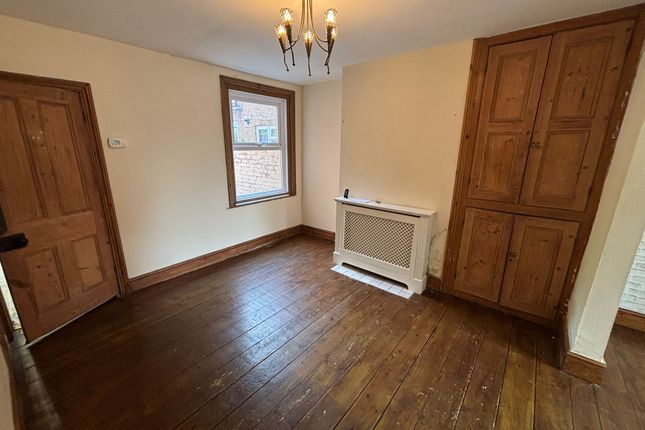 90, Redcliffe Street, SWINDON photo 2
