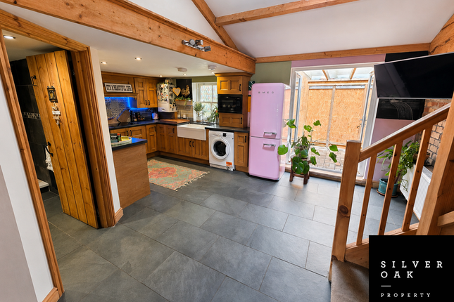 3 Welsh Terrace, Llanelli photo 5
