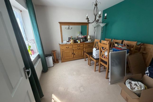 11, Pippit Place, Melksham photo 3