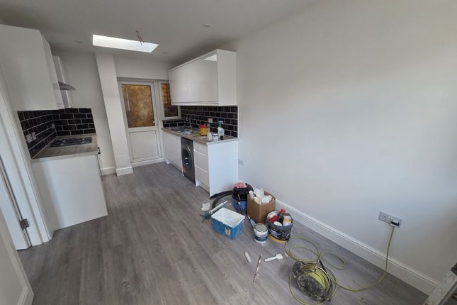 1 Bed Flat To Rent Galsworthy Avenue, Limehouse