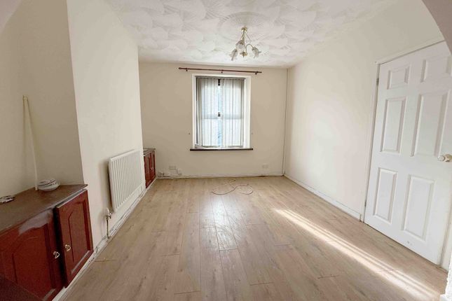 24 Millbrook Street, Plasmarl, Swansea photo 4