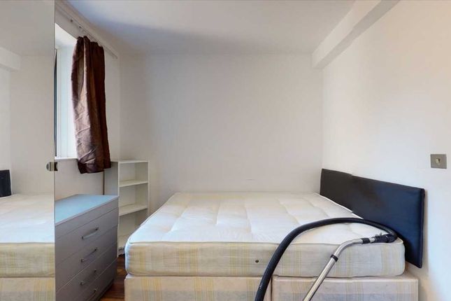 Thumbnail Room to rent in Penfold Street, London
