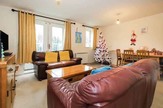 Flat 8, Parkhall Gardens, Rosemary Avenue, Wolverhampton photo 3