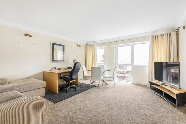 Thumbnail Flat for sale in Crown Court, Covent Garden, London