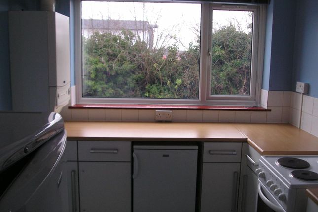 61, Lilian Close, Norwich photo 2