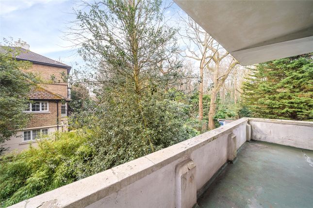 Flat 3 Chivelston, 78, Wimbledon Park Side, London photo 5
