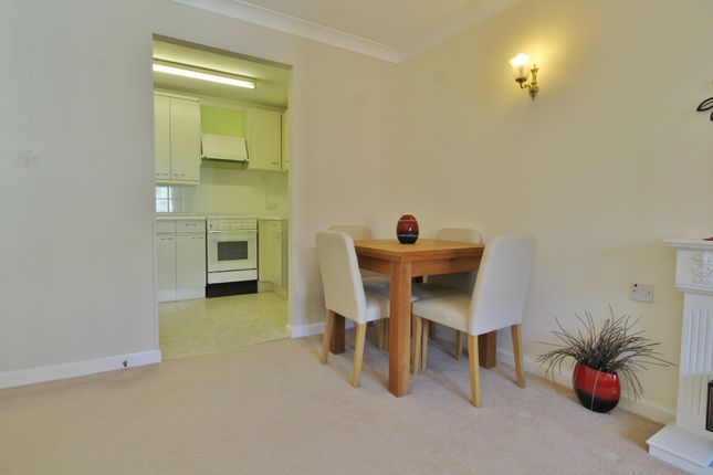 28 Mansion Court, Granada Road, Southsea photo 4