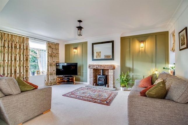 28, Applehaigh Lane, Notton photo 2