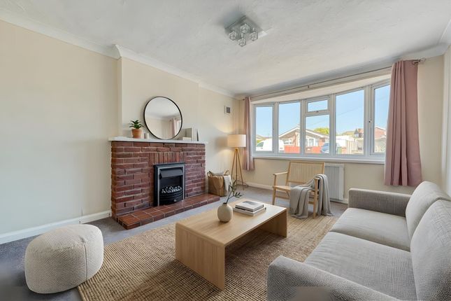 7 Meadow Rise, Great Yarmouth photo 2
