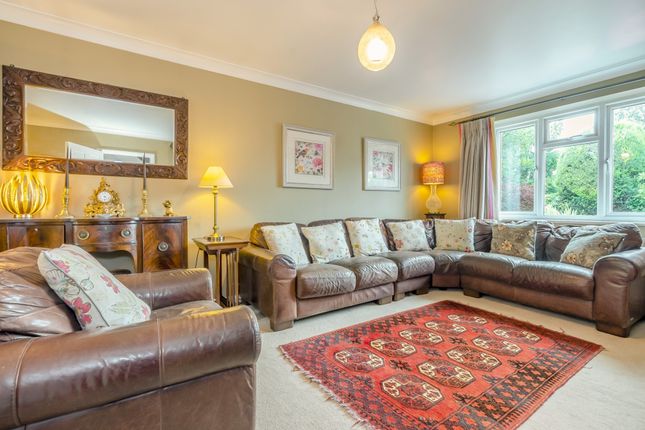 7 Church Grove, Amersham photo 4