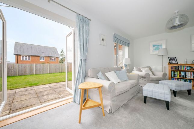 6, Greene Park Place, Crowborough photo 3