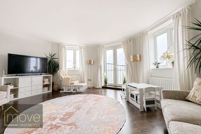 Flat for sale in Quebec Quay, City Centre, Liverpool