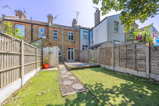 127, Ramuz Drive, Westcliff-On-Sea photo 4