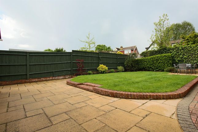 4, Fontwell Close, Maidenhead photo 2