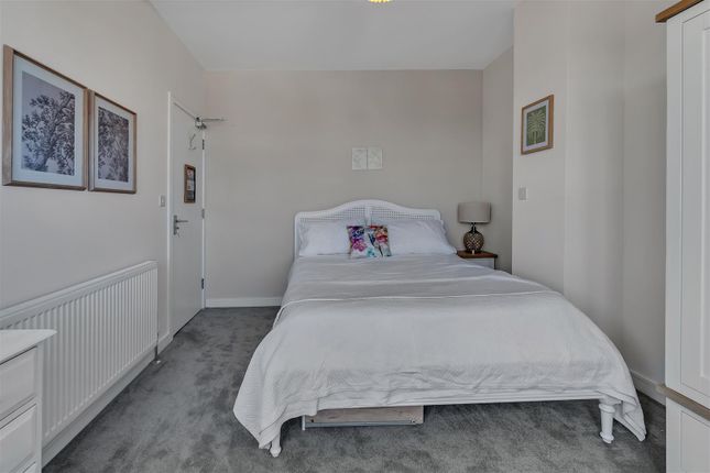 46, Aylesbury Crescent, Bristol photo 5