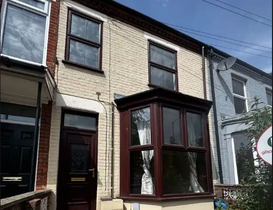 4-bed house on 9, Angel Road, Norwich, £200,000