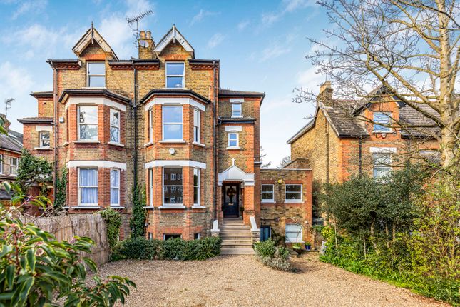 Flat for sale in Sheen Road, Richmond, Surrey TW10