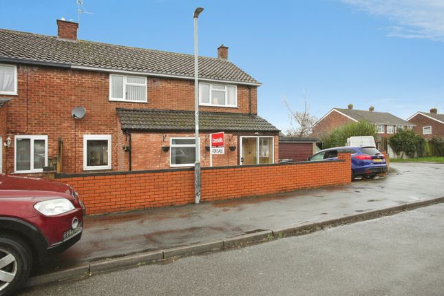 35, Elizabeth Way, Rugby photo 2
