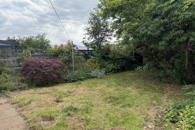 4, Kirfield Drive, Hinckley photo 3