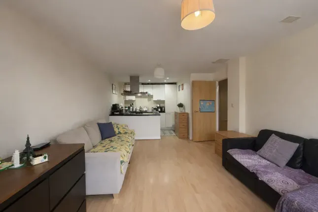 31, Spring Place, Barking photo 2