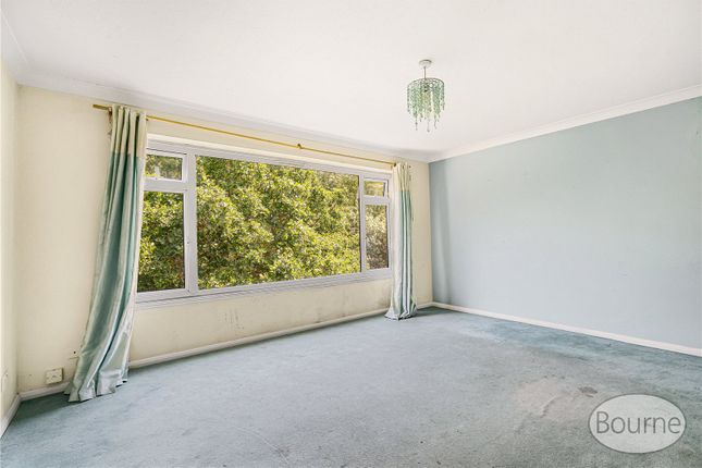 24, Davos Close, Woking photo 3