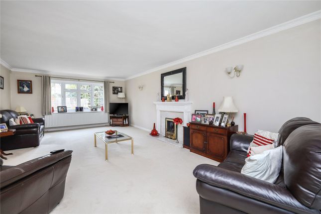 24, Tudor Close, Hindhead photo 4